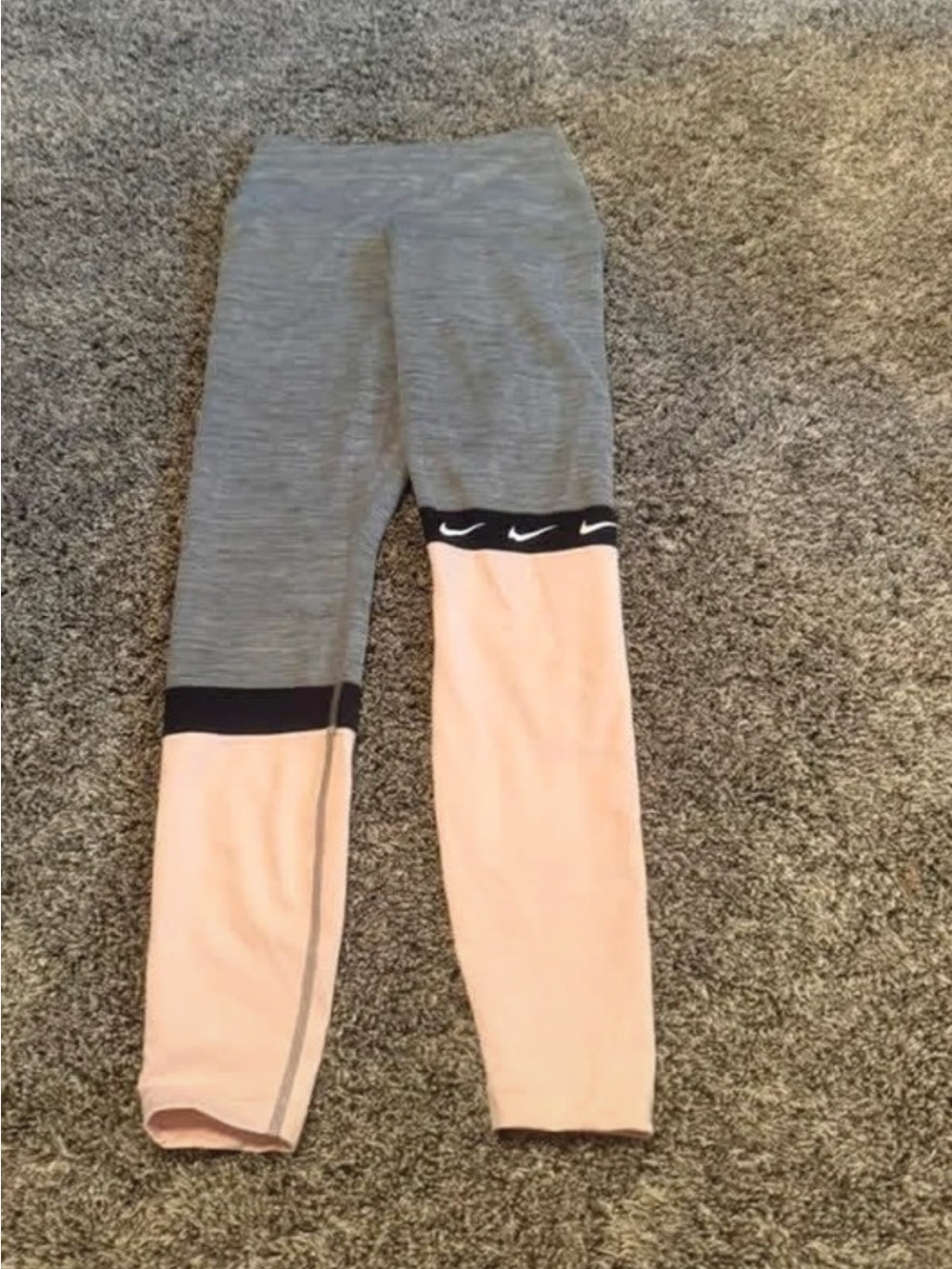 Nike women’s Gray and Light Pink Colorblock Leggings